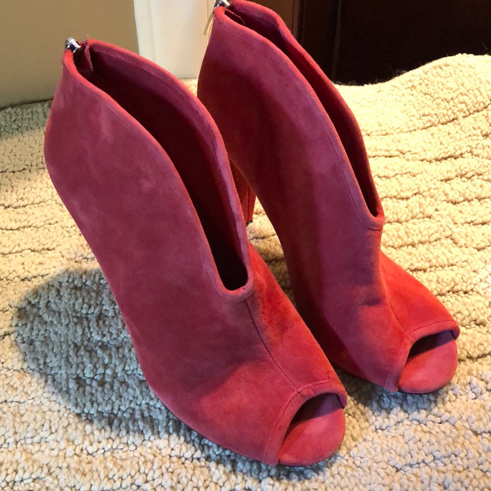 Vince Camuto Bootie